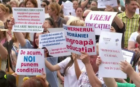 Senator USR: Domnule Ciolacu, aduceti Legea salarizarii in Parlament, altfel riscam ca anul scolar sa inceapa cu o noua greva
