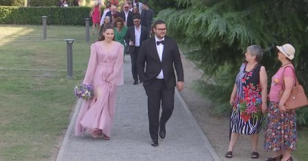 Andrei Filip, fiul premierului Marcel Ciolacu, s-a casatorit civil sambata. Cine e nora liderului PSD si ce figuri de partid au participat la ceremonie