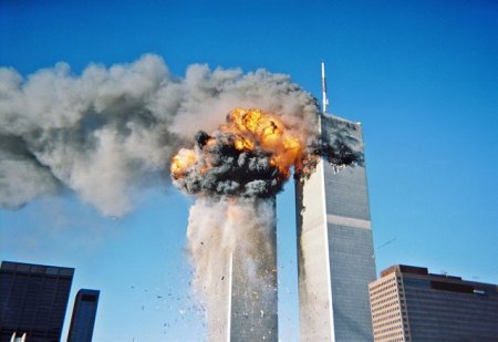 11 septembrie 2001 - Patru avioane deturnate, <span style='background:#EDF514'>TURNURI</span>le Gemene distruse, Pentagonul avariat,  2,996 de morti in cel mai mare atac terorist din istorie