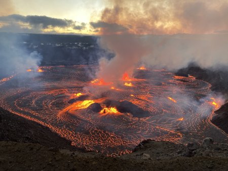 Vulcanul Kilauea din Hawaii a erupt pentru a treia oara in acest an