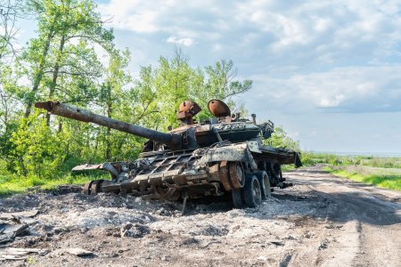 Rusia intentioneaza sa reia productia de tancuri T-80, folosite in razboiul din Ucraina