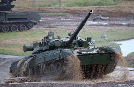 Rusia planuieste sa reia productia de tancuri T-80