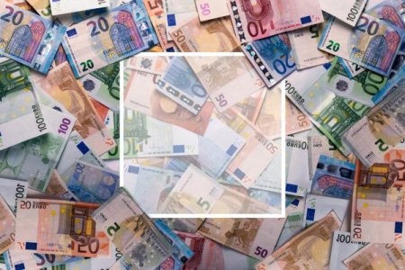 Or<span style='background:#EDF514'>DINEL</span>e investitorilor straini pentru eurobondurile statului roman sunt de 9 miliarde de euro. Statul s-ar orienta la 3 mld. euro