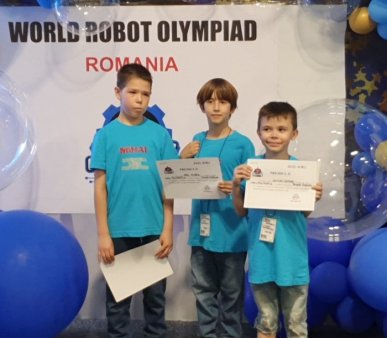 Echipa de robotica Inventika Lego Fantastics participa la World Robot Olympiad Friendship Invitational Tournament Danemarca