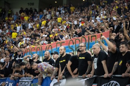 Fostul international cere masuri grave impotriva ultrasilor care au intrerupt meciul dintre Romania si Kosovo: Sunt aceiasi de fiecare data, astia nu sunt suporteri!