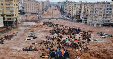 Numarul mortilor in urma inundatiilor ar putea ajunge la 20.000 in orasul Derna din Libia
