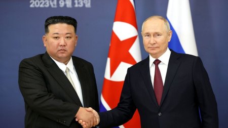 Vladimir Putin va vizita Coreea de Nord la invitatia lui Kim Jong-un. Kremlinul dezvaluie <span style='background:#EDF514'>CADOURILE</span> pe care si le-au facut cei doi lideri