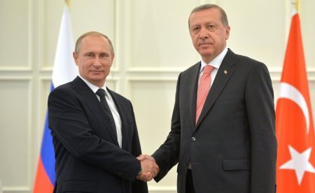 Planul Rusiei de a crea un hub al gazelor in Turcia, pentru a inlocui vanzarile pierdute catre Europa, intarziat de dezacorduri cu Turcia