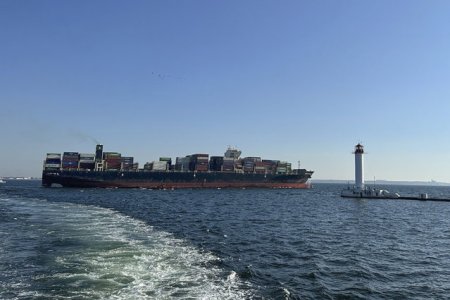 Doua nave comerciale au ajuns intr-un port ucrainean de la Marea Neagra