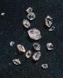 Compania ruseasca Alrosa a descoperit un diamant de 390,7 carate intr-o mina din Ya<span style='background:#EDF514'>KUTI</span>a. Piatra pretioasa este cea mai mare descoperita in Rusia ultimilor 10 ani, insa Alrosa ar putea avea probleme cu vanzarea acesteia. 