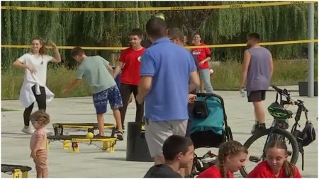 Sporturile si jocurile copilariei s-au imbinat la Cluj-Napoca. Copiii s-au distrat, parintii au devenit nostalgici: “Nu aveam atatea posibilitati”