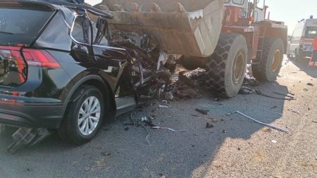 Accident mortal in Suceava. Un tanar a murit, dupa ce masina lui s-a izbit de un tractor