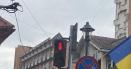 <span style='background:#EDF514'>SEMAFOR</span> anapoda in centrul orasului Targu-Jiu. Omuletul rosu, cu capul in jos. Primar: 