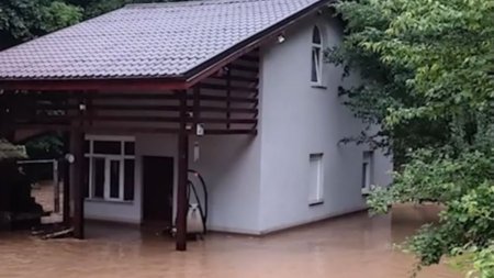 Asigurarea obligatorie, salvarea familiilor afectate de inundatii | Linistea de dupa dezastru