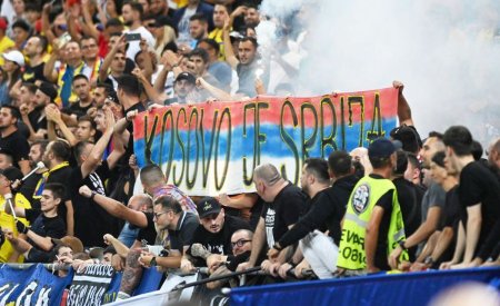 <span style='background:#EDF514'>UEFA</span> a dat verdictul! Ce sanctiune a primit Romania dupa incidentele din partida contra Kosovo