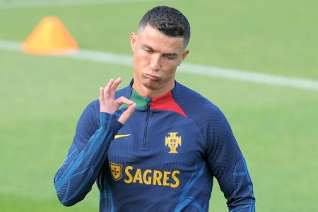 <span style='background:#EDF514'>CRISTIANO</span> Ronaldo a mai stabilit un record urias: e primul la 1000! A fost ofertat sa intre in wresling