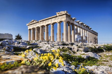 Un turist roman a fost arestat in Grecia pentru furt, dupa ce a luat doua fragmente de pe <span style='background:#EDF514'>ACROPO</span>la din Atena. Cum s-a intamplat