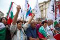 Sute de nationalisti bulgari au iesit in strada, la Sofia, pentru a cere demisia guvernului si inchiderea bazelor NATO din tara