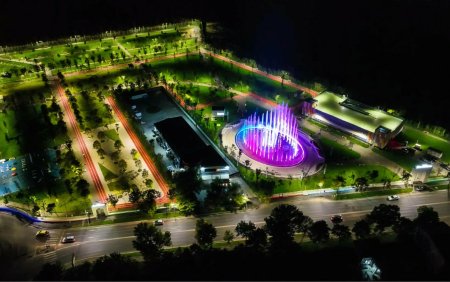 Un nou parc s-a deschis in Bucuresti. Are <span style='background:#EDF514'>FANTANA ARTEZIANA</span> muzicala, plaja si pista de atletism | VIDEO