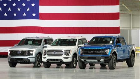 <span style='background:#EDF514'>SINDICATUL</span> UAW extinde grevele la 38 de furnizori de piese si centre de distributie ale General Motors si Stellantis, dar nu si ale Ford Motor