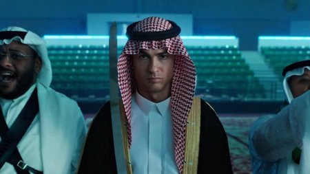 <span style='background:#EDF514'>CRISTIANO</span> Ronaldo, in tinuta traditionala saudita de ziua nationala a Arabiei Saudite