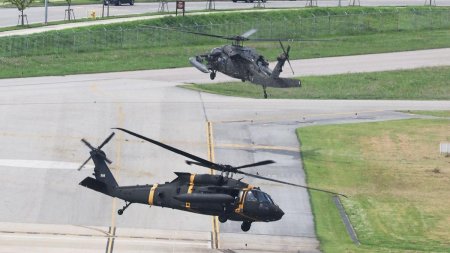 Noile elicoptere multirol <span style='background:#EDF514'>BLACK</span>hawk incep sa ajunga in Romania in luna noiembrie