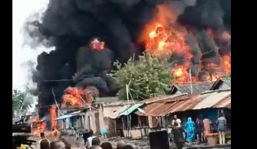Cel putin 34 de morti, dupa o explozie la un depozit ilegal de combustibil din Benin