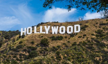 Scenaristii grevisti de la Hollywood au ajuns la un acord provizoriu cu studiourile