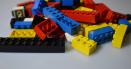 Lego nu a gasit inlocuitor pentru plasticul obtinut din petrol