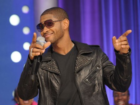 Rapperul american Usher va canta la pauza urmatoarei editii a Super Bowl