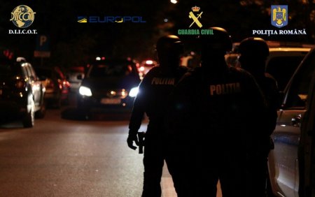 O persoana arestata si trei sub control judiciar, dupa o <span style='background:#EDF514'>DESCINDERE</span> DIICOT la traficanti de droguri, in Satu Mare