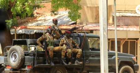 Tentativa de lovitura de stat impotriva juntei militare din Burkina Faso. Patru ofiteri au fost arestati
