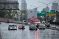 Orasul New York, inundat in urma unor ploi torentiale. Guvernatoarea statului a decretat stare de urgenta | VIDEO