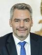 Conservatorii austrieci au fost atacati dupa comentariile cancelarului Karl Nehammer despre saracie