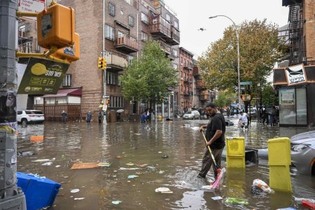 Ploile torentiale sunt noua normalitate din cauza schimbarilor climatice, spune guvernatoarea New York-ului dupa recentele inundatii