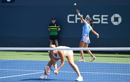 Monica Niculescu s-a calificat in optimi, in proba de dublu, la China Open