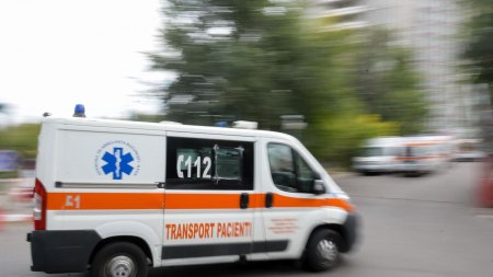 <span style='background:#EDF514'>ACCIDENT PE DN</span>14, in Sibiu. Doi copii au ajuns la spital