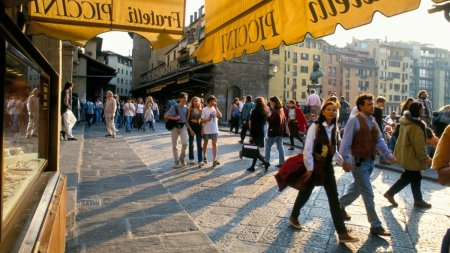 Orasul din Europa care interzice inchirierile pe termen scurt in cladiri rezidentiale, prin Airbnb, in centrul sau istoric