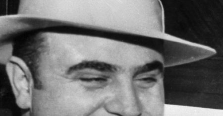 Cum arata astazi casa lui Al Capone, unul dintre cei mai cunoscuti <span style='background:#EDF514'>MAFIOTI</span> din istorie. A trait acolo cu sora si mama sa