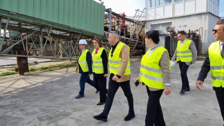 Gandul: O noua generatie pentru agricultura romaneasca! Vizita ministrului Florin Ionut Barbu la Fabrica de Zahar de la <span style='background:#EDF514'>LUDUS</span>