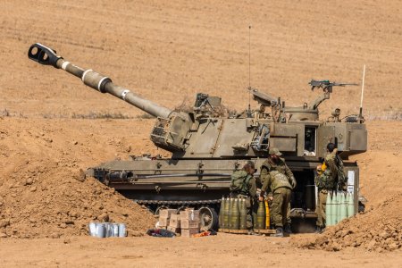 Primul indiciu al trecerii la invazia terestra: Infanteria si tancurile israeliene au efectuat „raiduri locale” in Gaza, in ultimele 24 de ore