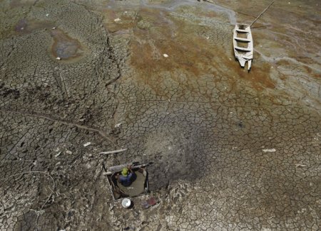 Raport WWF: Criza apei ameninta 60% din PIB-ul global anual, adica 58 de trilioane de dolari