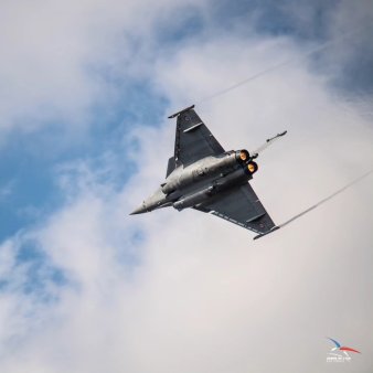 Franta isi trimite cele mai bune avioane de lupta in Romania