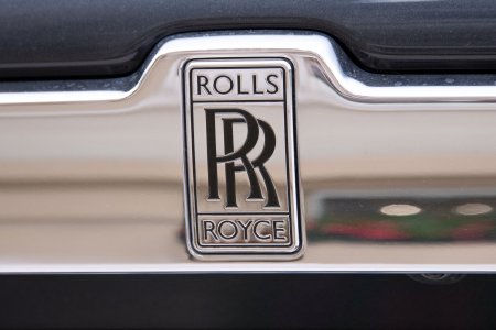 Un alt gigant isi va reduce forta de munca: Rolls-Royce va concedia 2.500 de angajati pentru a extinde eforturile de eficientizare a afacerilor companiei
