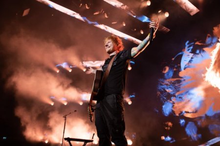 Ed Sheeran vine a doua oara in Romania. Cand va avea loc concertul de la <span style='background:#EDF514'>ARENELE</span> Romane