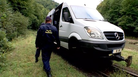 Viitoarea frontiera Schengen cu Ucraina, supravegheata cu o drezina improvizata
