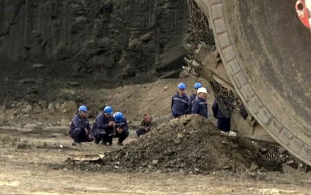 Sfarsit cumplit pentru un miner, prins de roata unui utilaj la CE Oltenia. Decesul a survenit in conditii inexplicabile