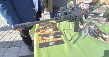 Arma de asalt romaneasca la standarde NATO, facuta la Cugir, in <span style='background:#EDF514'>OMOLOGARE</span> VIDEO