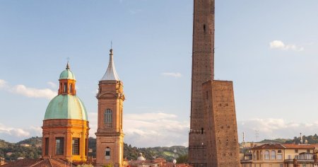 Turnul inclinat din Bologna, care l-a vrajit pe Dante, ii ingrijoreaza pe specialisti: semne ca s-ar putea prabusi