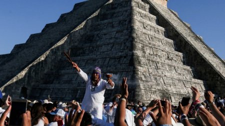 Echipa Observator, in Mexic, pe urmele minunilor construite de Imperiul Maya. Mesajul transmis de <span style='background:#EDF514'>URMASII</span> mayasilor pentru romani